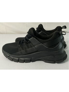 UUBARIS Men’s Black Athletic Sneakers..Size 8.5 US.